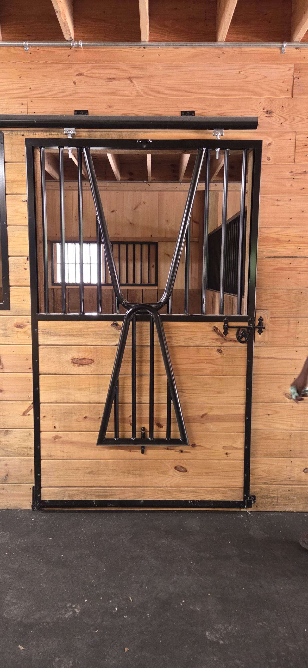 Stall gate hardware
